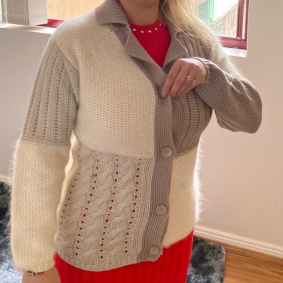 Apart Sweaters - Cashmere knit cardigan